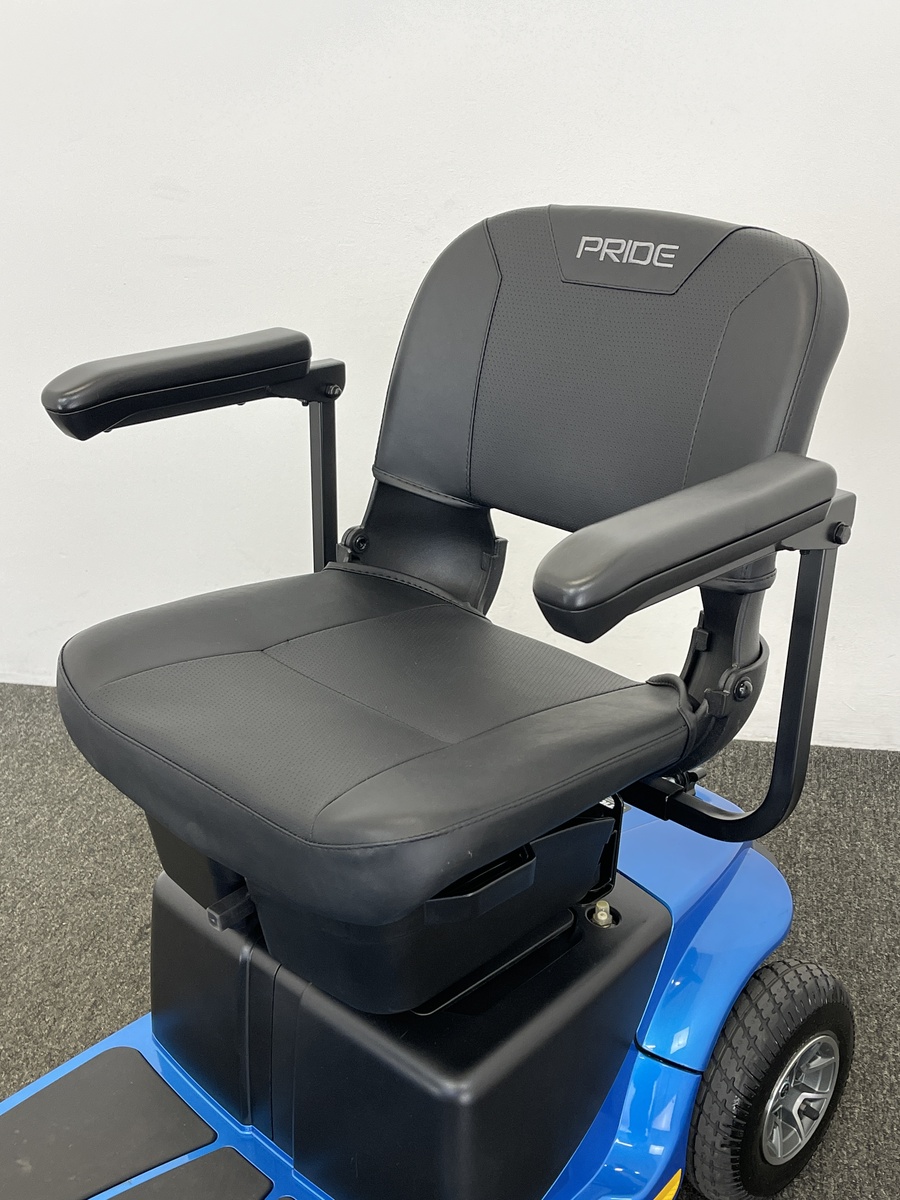 Used: 2022 Pride Revo 2.0 – Pavement/Transportable Mobility Scooter - Image 7